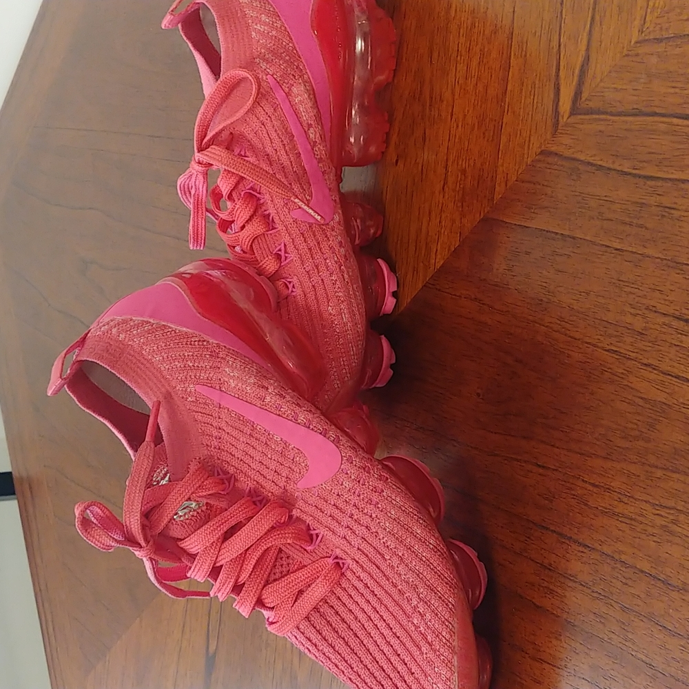 Women's nike vapormax size 6.5